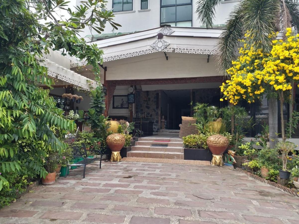 Platinum Place Bangkok Luaran gambar